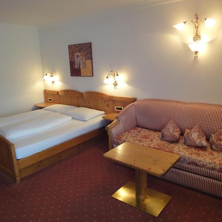 Hotel Zum Wolf Castelrotto Kültér fotó