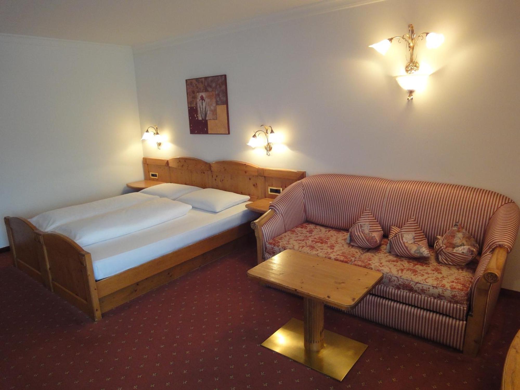 Hotel Zum Wolf Castelrotto Kültér fotó